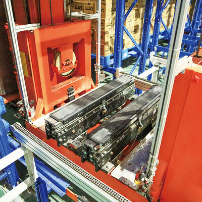 Μηχανή αποθήκευσης και ανάκτησης SRM που υποστηρίζεται από το πάτωμα του γερανού στοίβας ASRS Συστημα αυτόματης αποθήκευσης και ανάκτησης